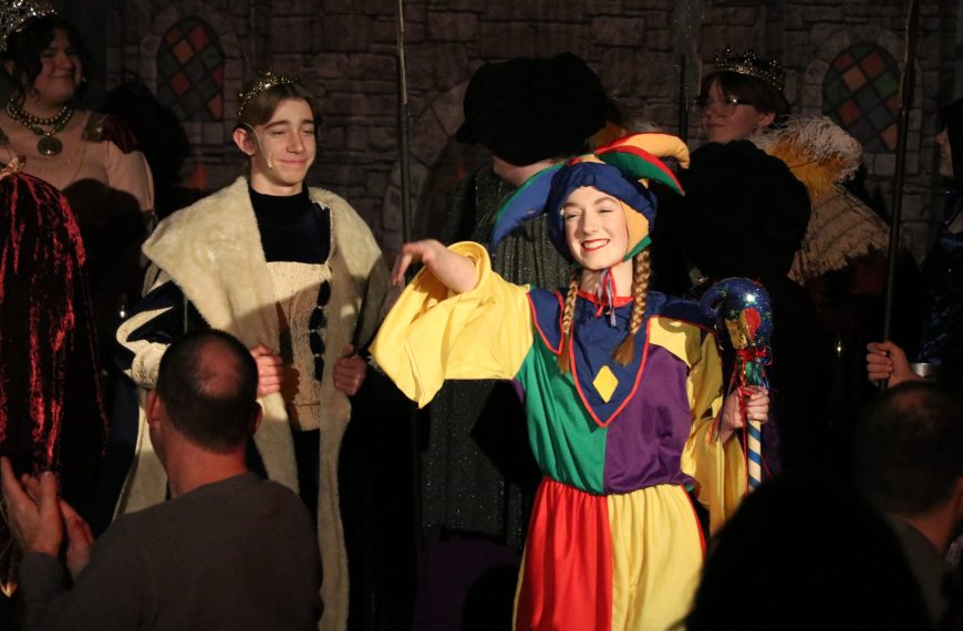 Otsego High School choir hosts medieval dinner