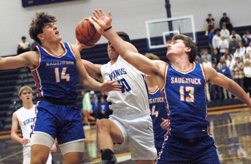 Hopkins pulls away from Saugatuck with strong second half