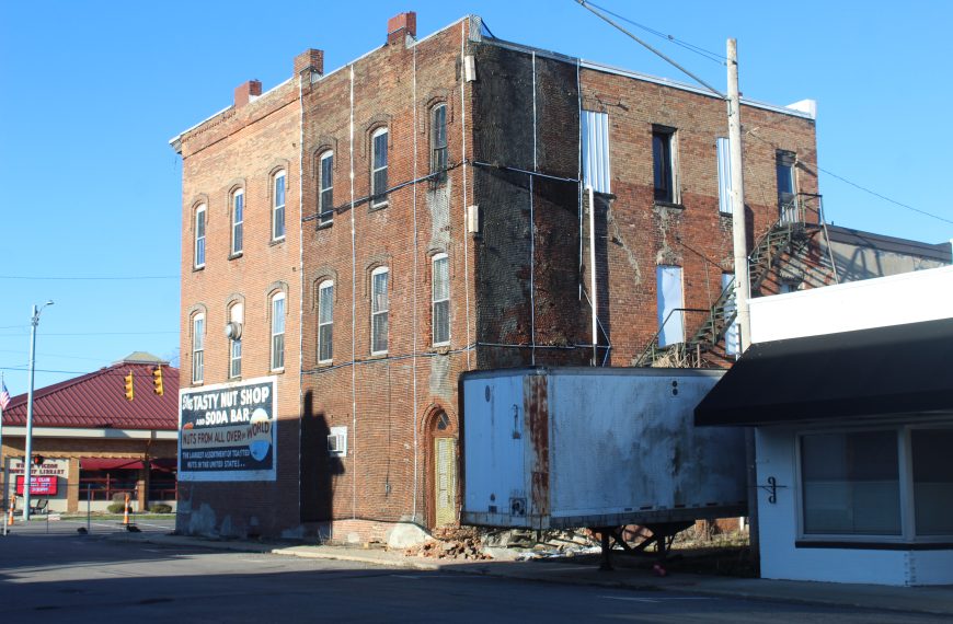 Former Tasty Nut Shop building to be demolished Tuesday
